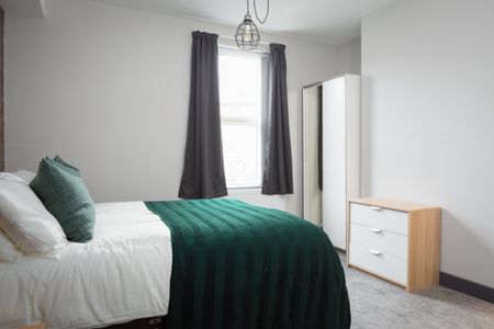 1 bed House Share - To Let - Photo 4