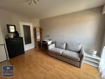 Location Appartement 1 pièce 24m² LAVAL 53000 - Photo 2