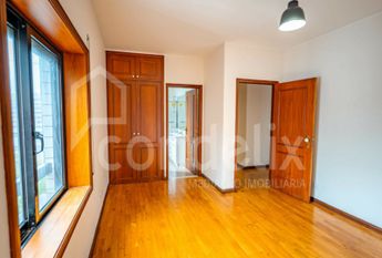Apartamento T4 em Porto