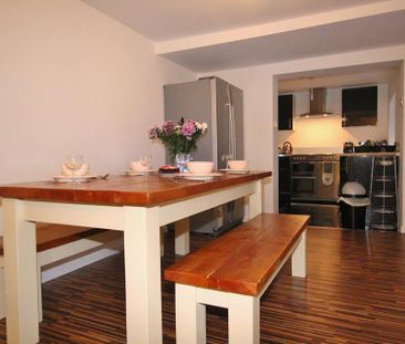 1 bedroom in a house share to rent - Photo 4