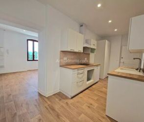 Location Appartement 2 pièces 49 m2 à Le Luc - Photo 3