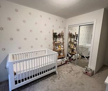 For Lease - 221 Vivant Street, Newmarket, Ontario - Photo 2