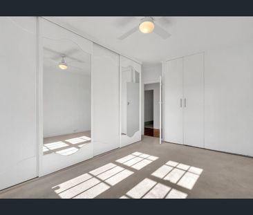 Easy-Care Unit Offering an Exceptional Lifestyle! - Photo 6