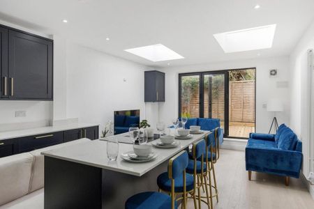 2 bedroom maisonette to rent - Photo 4