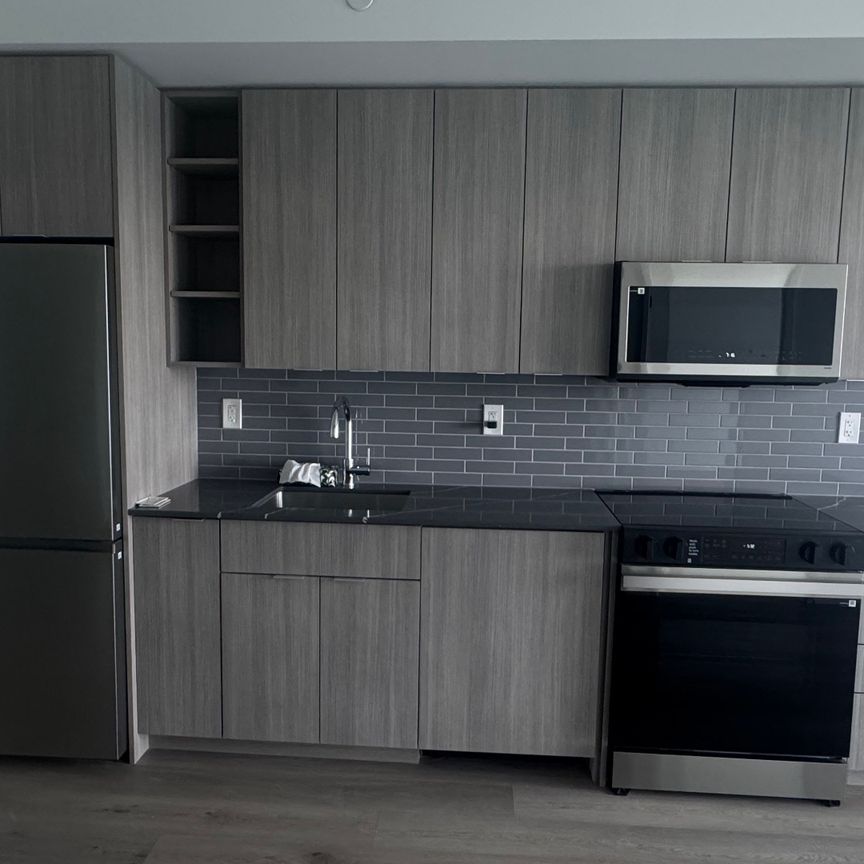 For Lease - 2075 Lakeshore Road Unit# 2106, Burlington, Ontario - Photo 1