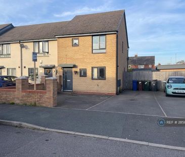 3 bedroom end of terrace house to rent - Photo 3