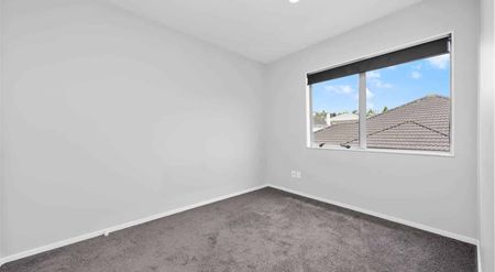 Ready, refreshed and Waiting. - Photo 2