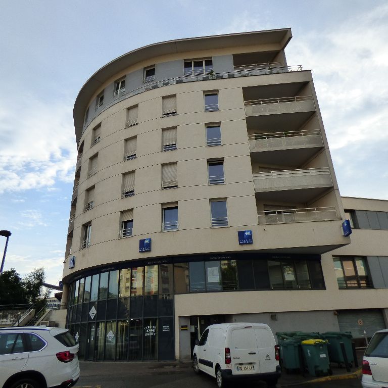 VANDOEUVRE LES NANCY: BEAU F3 RÉCENT AVEC TERRASSE - Photo 1