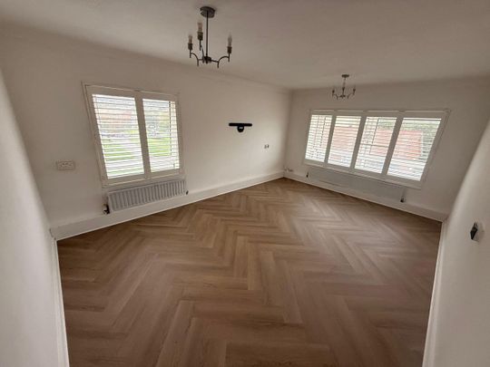 2 Bed Flat, Highbrook Close, BN2 - Photo 1