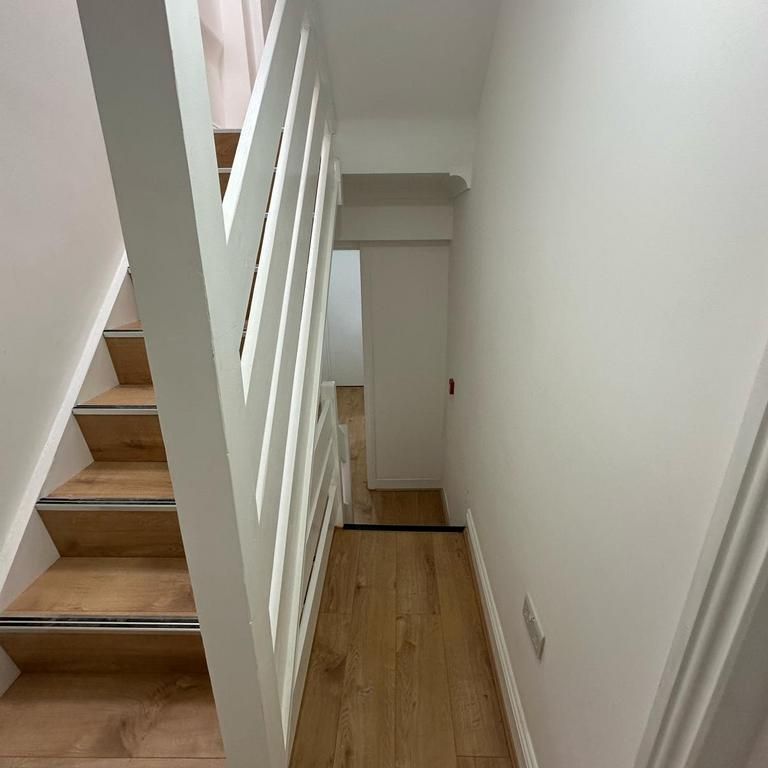 4 bedroom flat share to rent - Photo 1