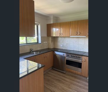 SPACIOUS 1 BEDROOM APARMTENT - Photo 5