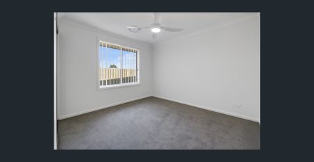 Spacious Single-Level Home - Photo 4