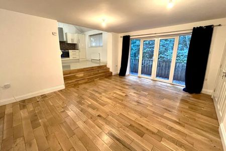 2 bedroom end of terrace house to rent - Photo 2