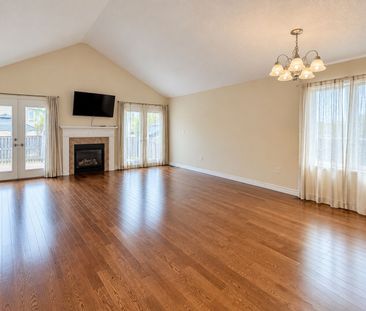 For Lease - 81 Bellagio Avenue, Hamilton, Ontario - Photo 5