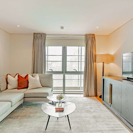 3 bed flat to rent - Photo 1