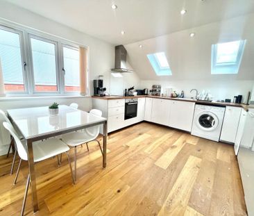 Commercial Road - Photo 2