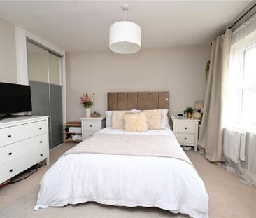 4 bedroom detached house to rent - Photo 2