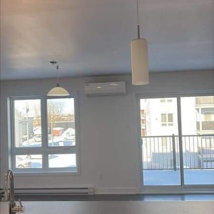 4 1/2 À LOUER - SAINT-JACQUES - APPARTEMENT À LOUER - Photo 3