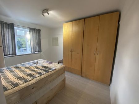 3 bedroom detached house to rent - Photo 5