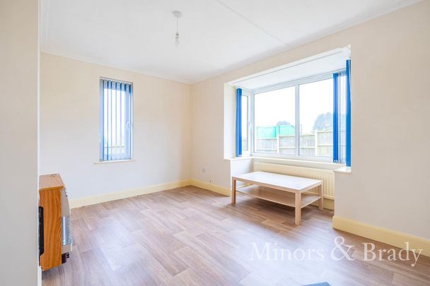 3 bedroom detached bungalow to rent - Photo 1