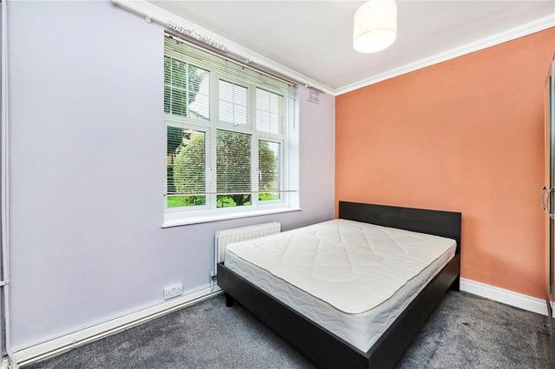 3 bedroom flat to rent - Photo 1