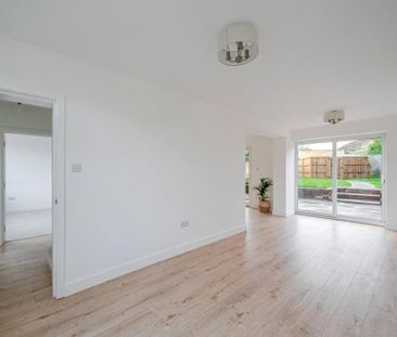 5 bedroom semi-detached house to rent - Photo 2