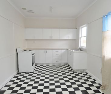 3 Bedroom Home Available - Photo 5