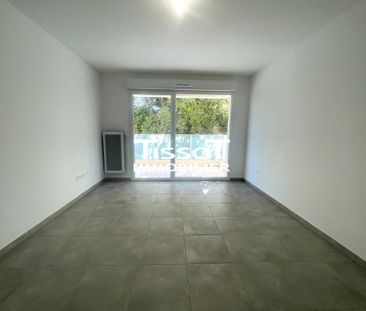 Location Appartement 3 pièces 57m² NIMES 30900 - Photo 2