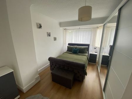 3 Bed Semi-Detached House, College Road, B44 - Photo 3