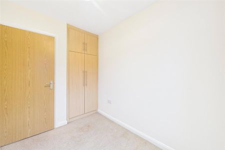 3 bedroom detached house to rent - Photo 4