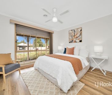 15 Cassowary Avenue, Werribee VIC, Belconnen - Photo 3