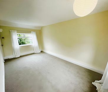3 Bedroom Townhouse for rent in Surrey Street, Doncaster - Photo 1