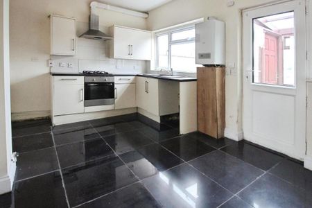 3 bedroom terraced house to rent - Photo 4