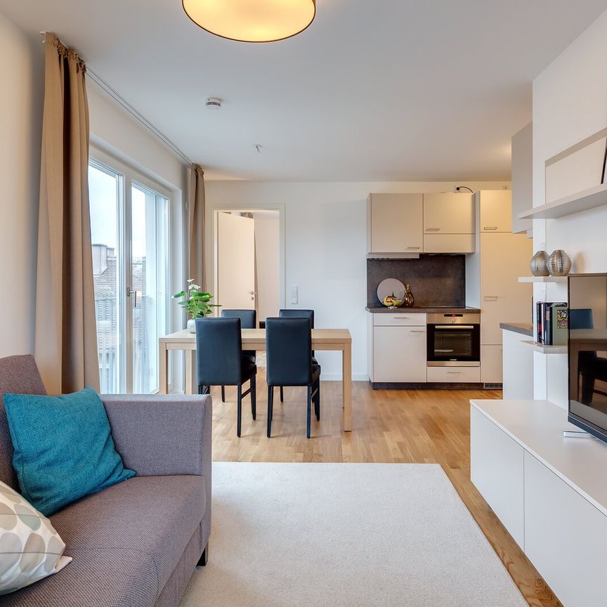 Nicely furnished 2-room apartment, optional single parking space - Photo 1