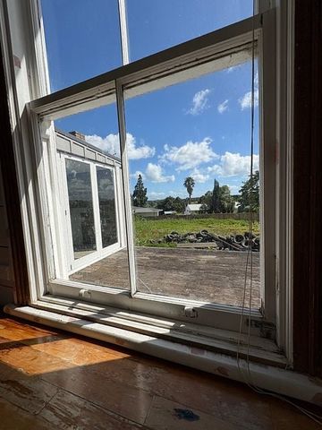 LARGE FAMILY HOME IN WAIUKU - Photo 2