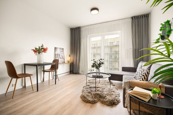Pronájem bytu 1+kk a garsoniéry 25 m², Novovysočanská 2509, Praha - Photo 1
