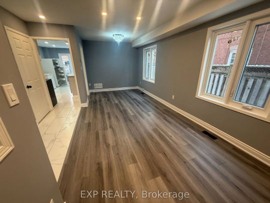 129 Lent Crescent - Photo 1