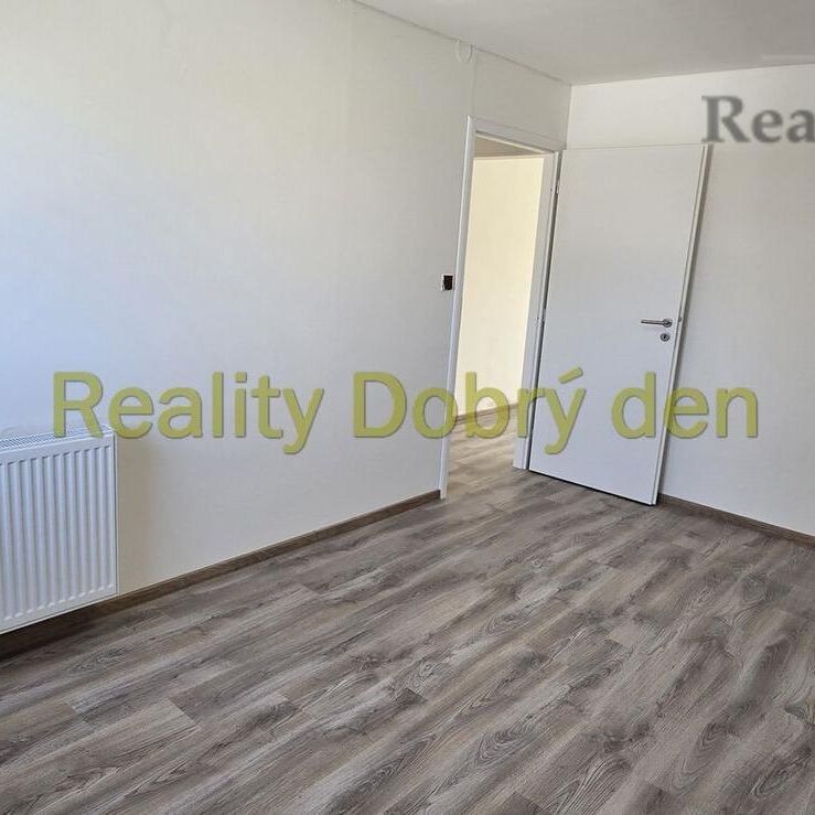 Pronájem bytu 3+1 68 m2 - Fotografie 1