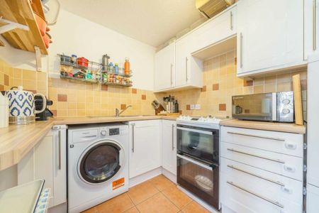 Langridge Mews, TW12, London - Photo 4