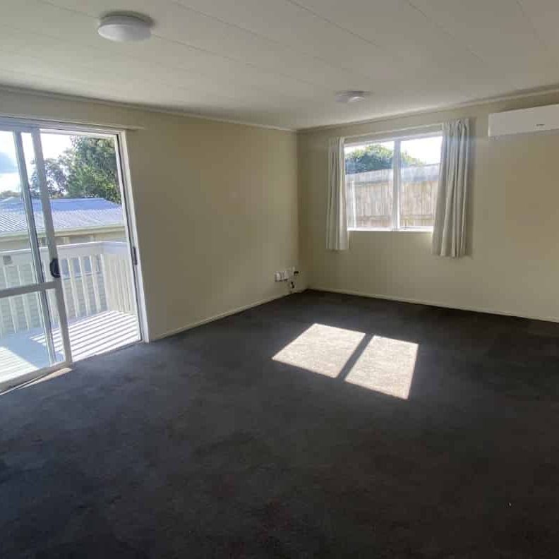 4-Bedroom Home in Red Hill with Modern Kitchen and Single Garage and Pets Allowed! - Photo 1