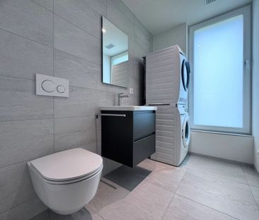 Exklusive moderne 4.5-Zimmer-Wohnung mit grosser Terrasse & Waschturm - Photo 5