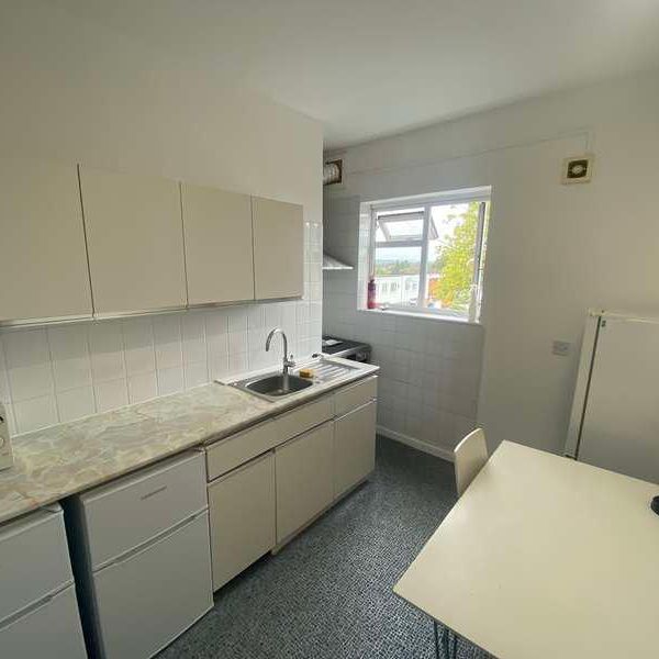 Bushey Grove Road Bushey, WD23 - Photo 1