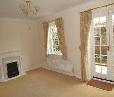2 bedroom terraced house to rent - Photo 4
