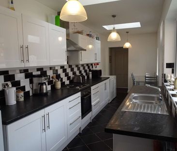 St. Catherines Grove Room 3 - Photo 4