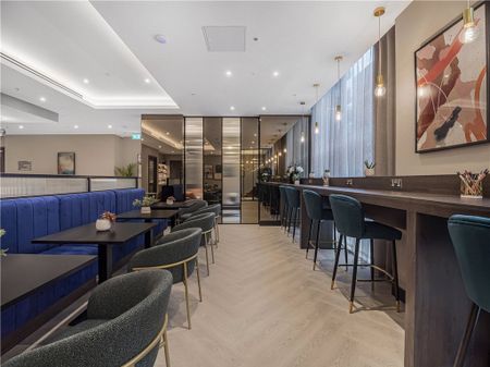 Eden Grove, Staines-upon-Thames, Surrey, TW18 4ZW - Photo 2