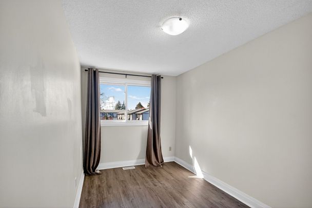 For Lease - 434 Moodie Drive Unit# A, Bells Corners and South to Fallowfield, Ontario - Photo 1