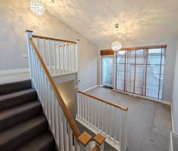 Gresham Park Road, Woking - 4 bedrooms Property for lettings - Seym... - Photo 1