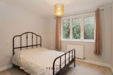 Ewell By Pass, Epsom - Photo 2