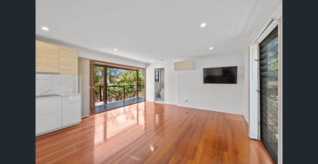 Modern 1-Bedroom Granny Flat with Pool Access | Quiet & Convenient Mount Ommaney Living - Photo 1