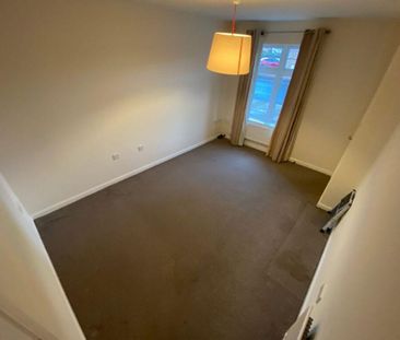 2 bedroom end of terrace house to rent - Photo 3